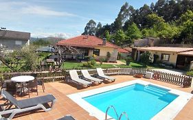 Casa Rural Pontevedra con piscinajardínbarbacoa